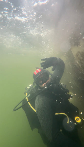 How Long Can a Hull Cleaning Diver Stay Under Your Boat? (The Truth About Dive Tanks